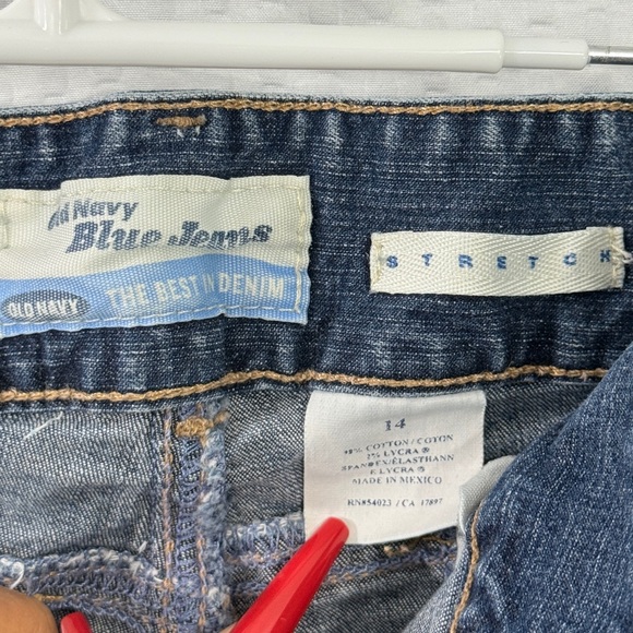 Vintage Old Navy Medium Wash Y2K Flared Low Rise Denim Jeans, Size 14 Stretch - Picture 11 of 12